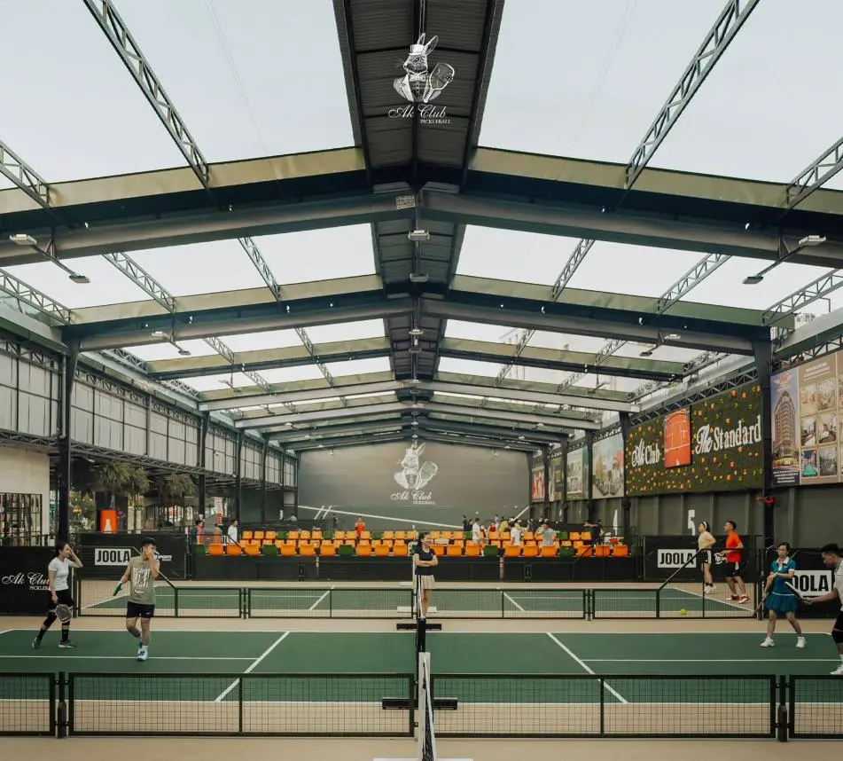 Pickleball courts at AK Club Picklehouse